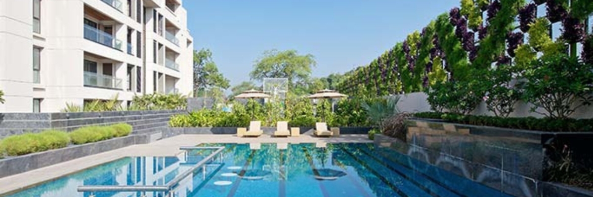 Sky Belvedere swimming pool 2